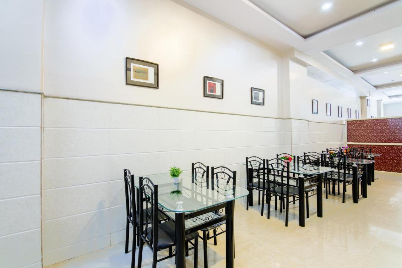 Hotel Central Suites Bangalore Bagian luar foto