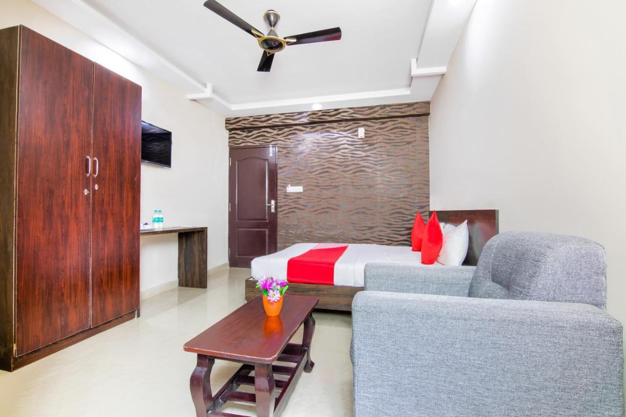 Hotel Central Suites Bangalore Bagian luar foto