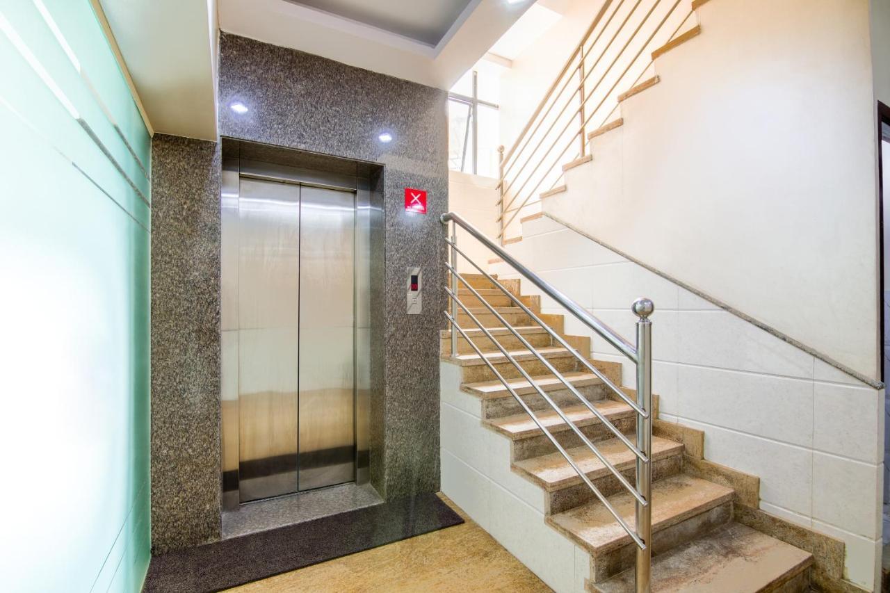 Hotel Central Suites Bangalore Bagian luar foto